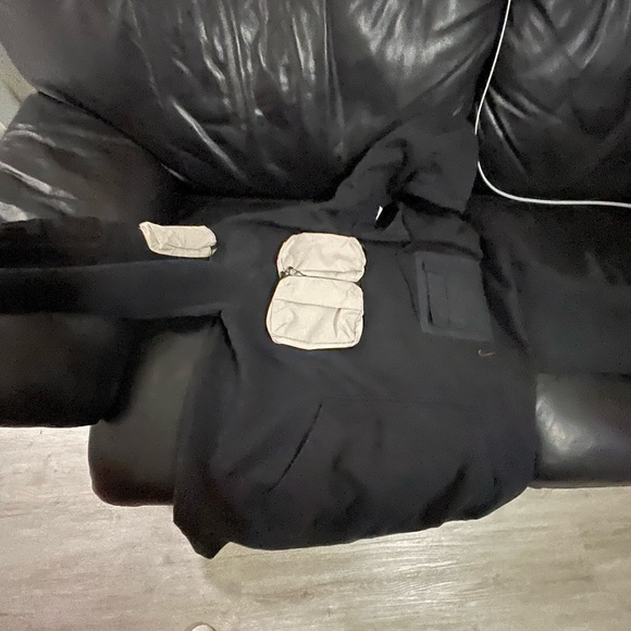 This Travis Scott x Nike hoodie - Picture 5 of 5